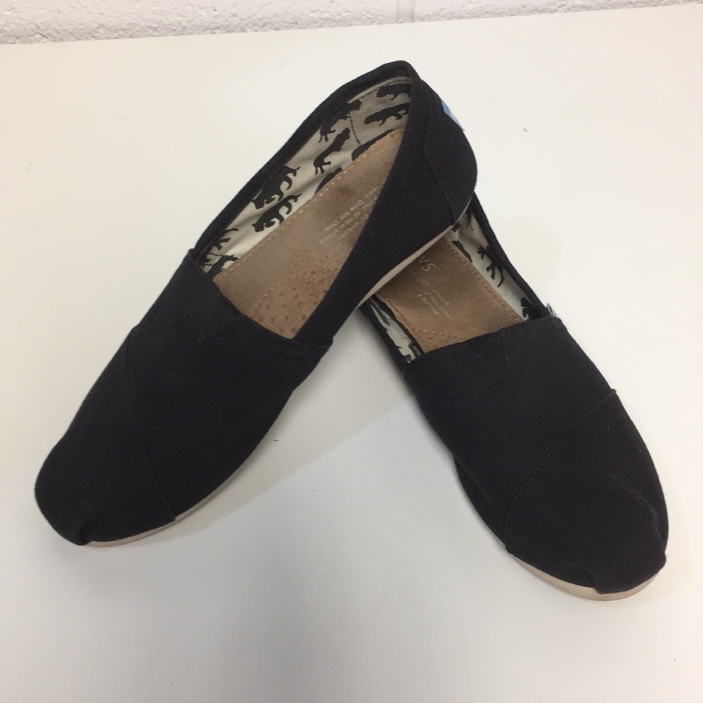 Toms Black Canvas Slip On Flats Size 7